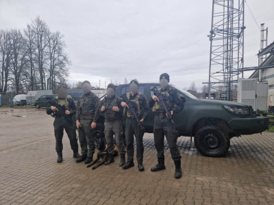 FOTO: Daugavpils pārvalde praksē uzņēma Lietuvas Republikas Iekšlietu ministrijas Valsts robežsardzes dienesta Robežsardzes skolas kinologus.