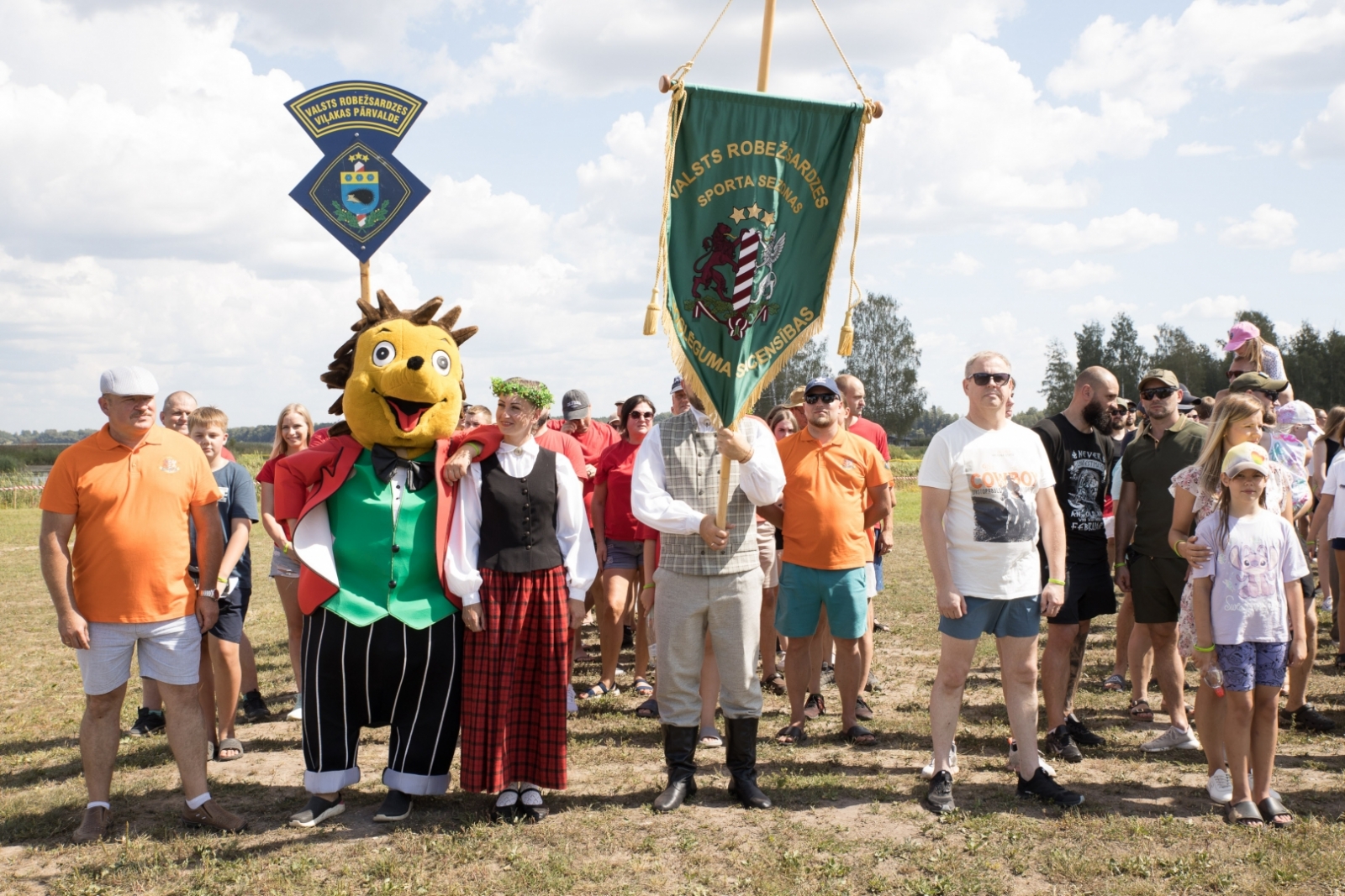 FOTO: Sporta spēles noslēguma sacensību dalībnieki