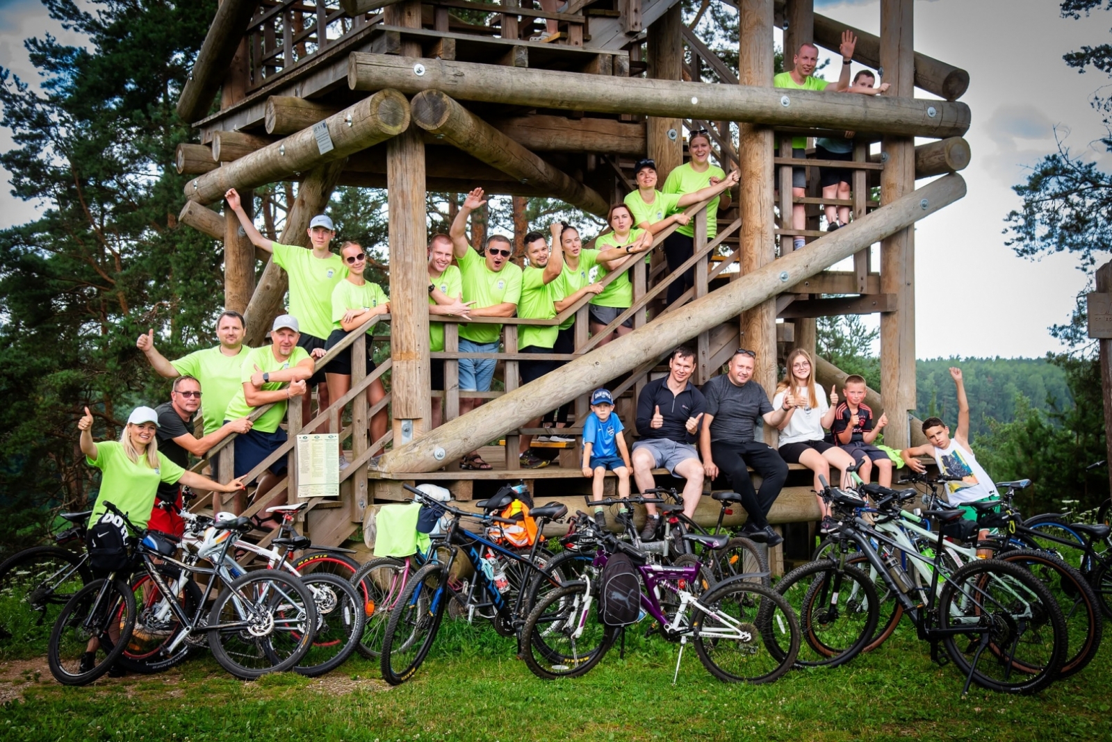 FOTO: Velobrauciena dalībnieku kopbilde