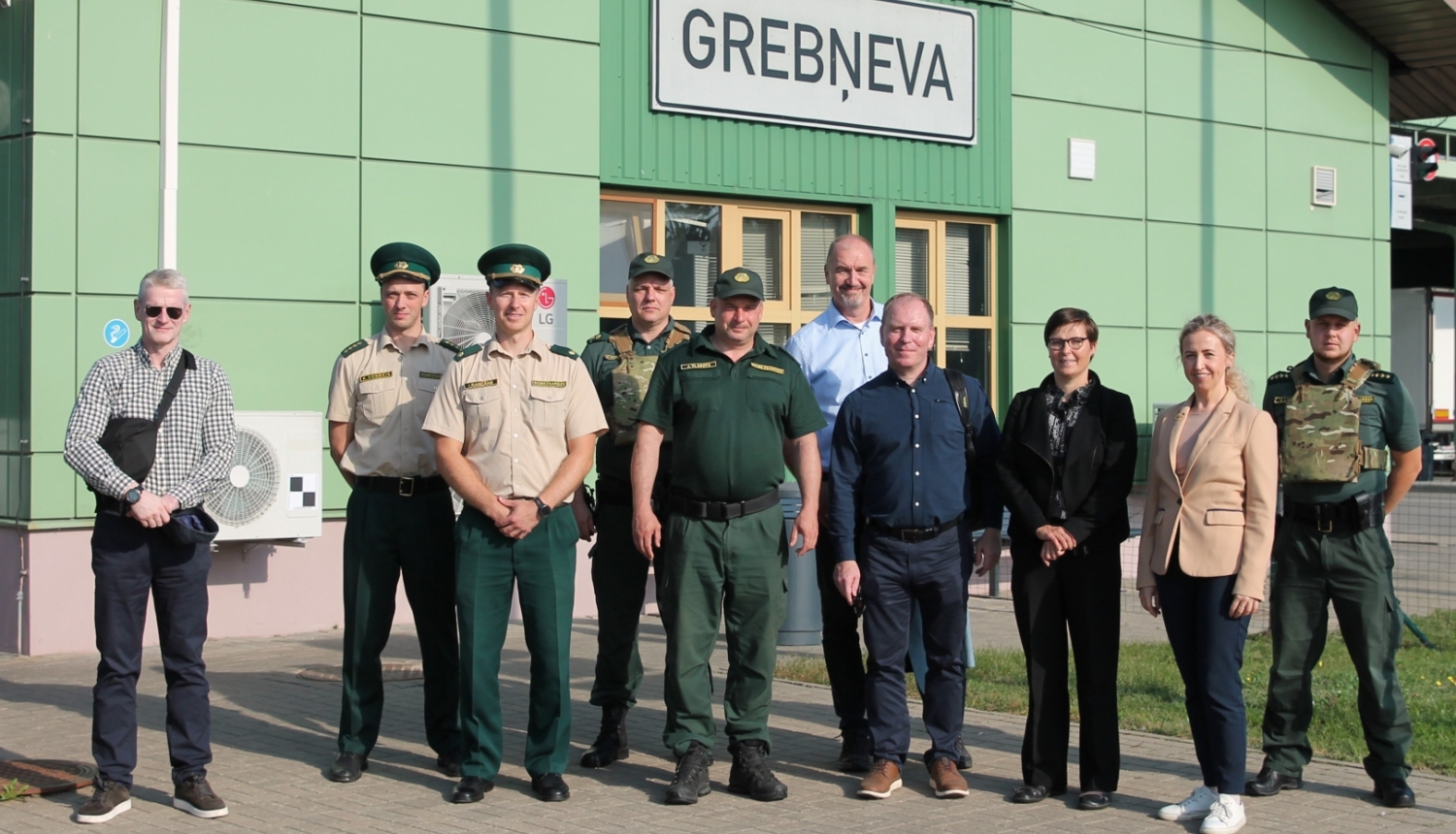 FOTO: Somijas un Vācijas sakaru virsnieki apmeklē Valsts robežsardzes teritoriālās pārvaldes